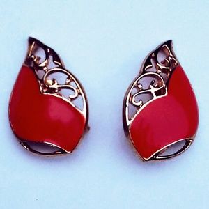 Clip Earrings Red Enamel & Gold tone Flame Scroll